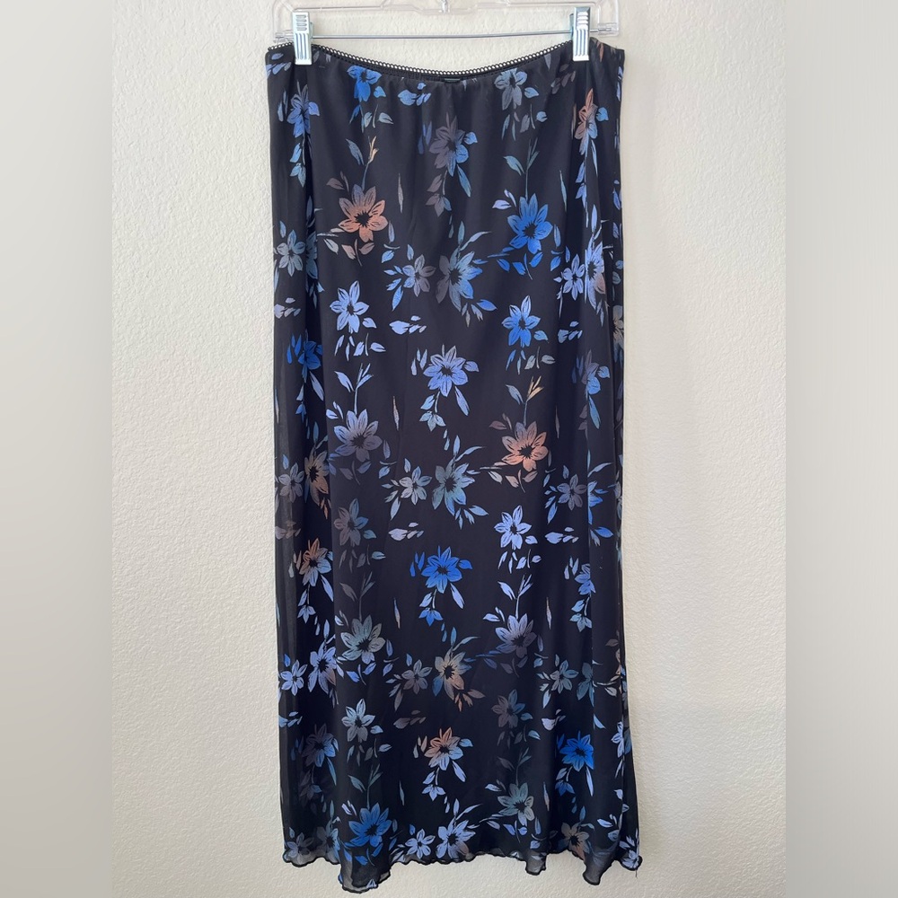 Wild Fable Black and Blue Floral Mesh Lined Maxi Skirt (Size L)